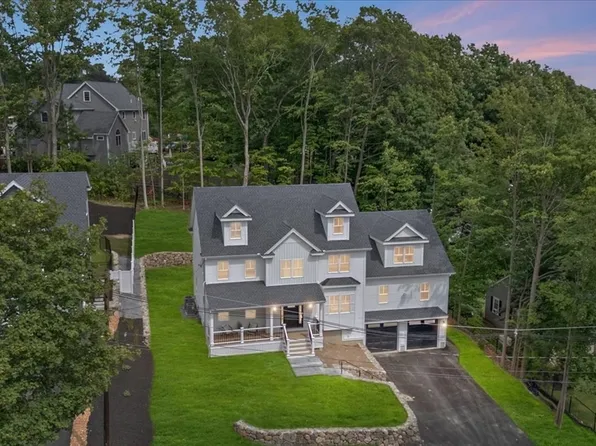 9 Steele St, Stoneham, MA 02180