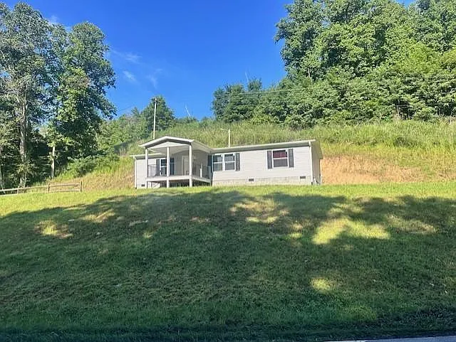 1099 Petersburg Rd — Photo 1