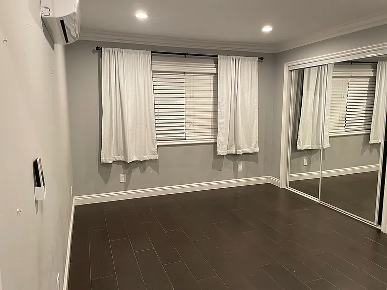 1024 Cabrillo Park Dr #D — Photo 4