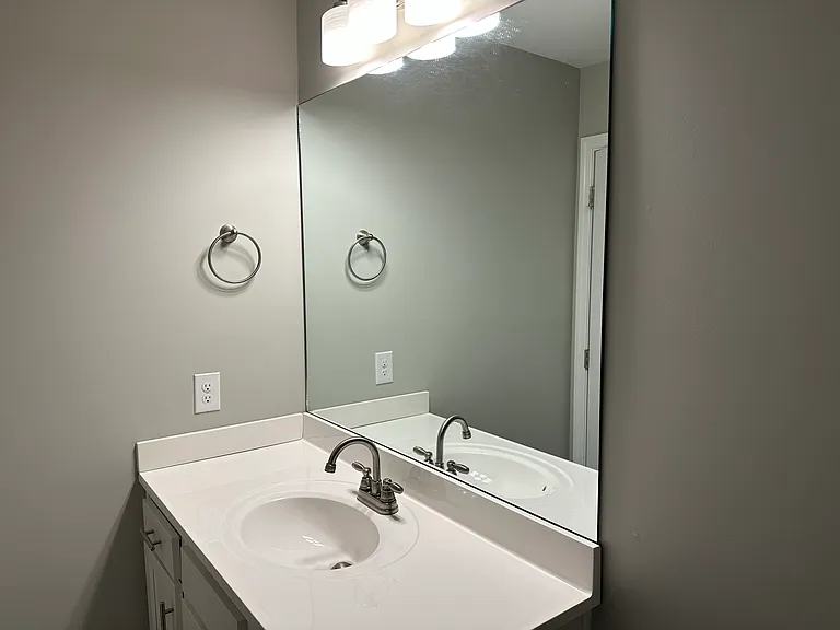 2010 Dolly Dr — Photo 6