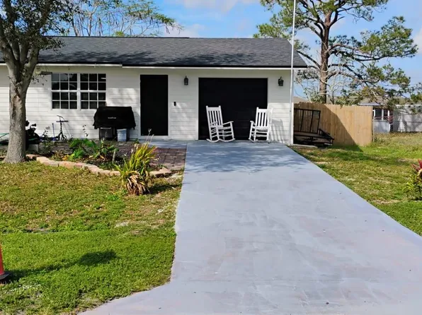 1562 SW Curry Street, Port St Lucie, FL 34983