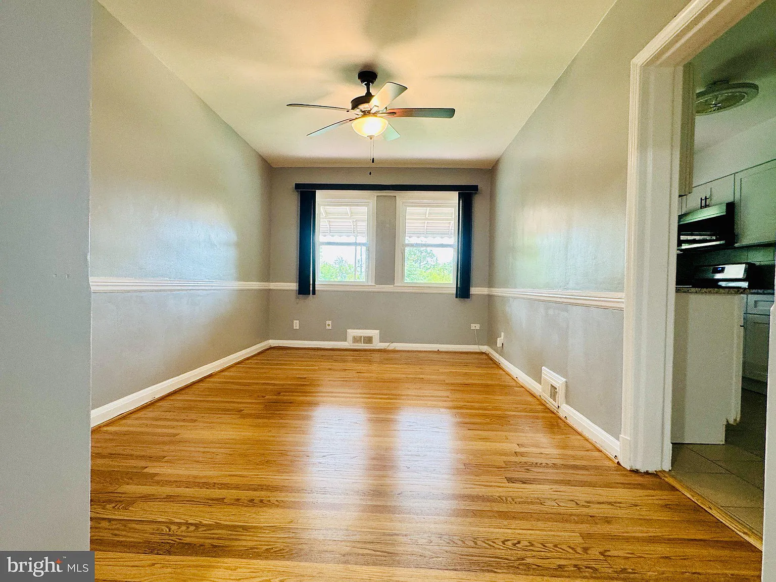4 bed, 2.0 bath, 1824 sqft, $2,200 — Photo 3