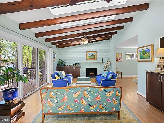5th image of 6439 Lakeview Dr