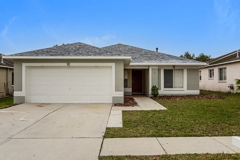 4 bed, 2.0 bath, 1523 sqft, $3,870 — Photo 1