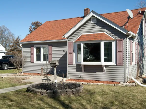 927 Clover STREET, Lake Geneva, WI 53147