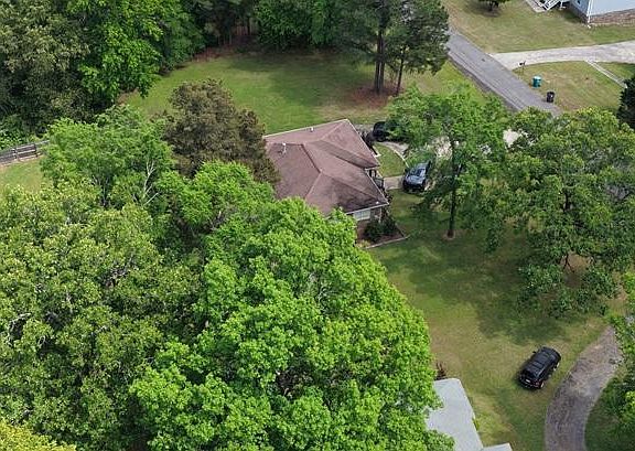 2nd image of 2611 Georgia Ln