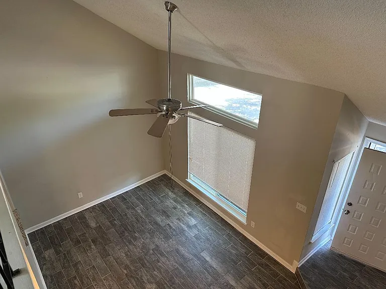 1908 Millpoint Ln — Photo 19