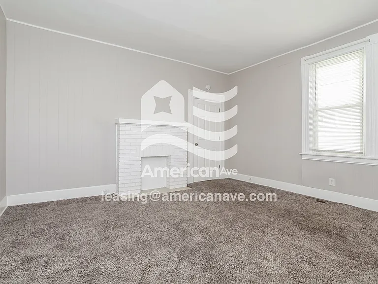 936290_004_wm_-_living_room_13185052.jpg