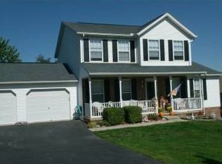114 Feedwater Ct, Stewartstown, PA 17363