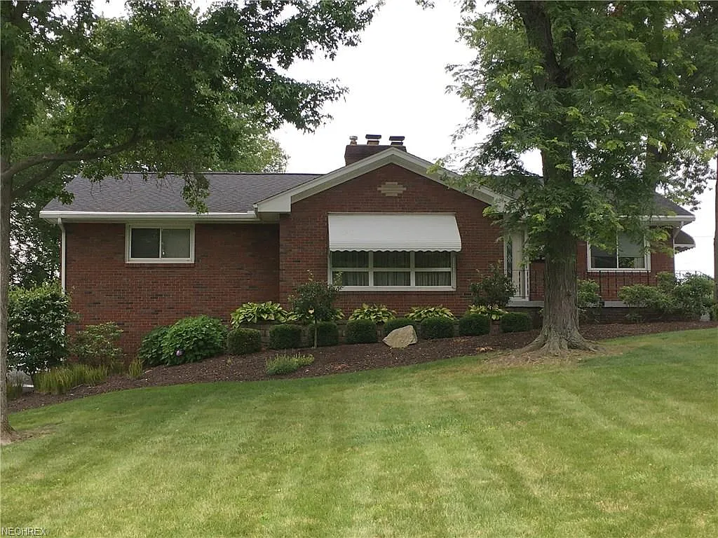 153 Oak Knoll Dr photo 1