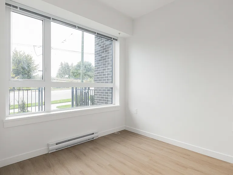 3655 Victoria Dr — Photo 90