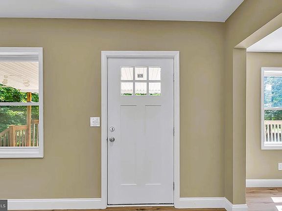 3rd image of 510 Pinehurst Rd