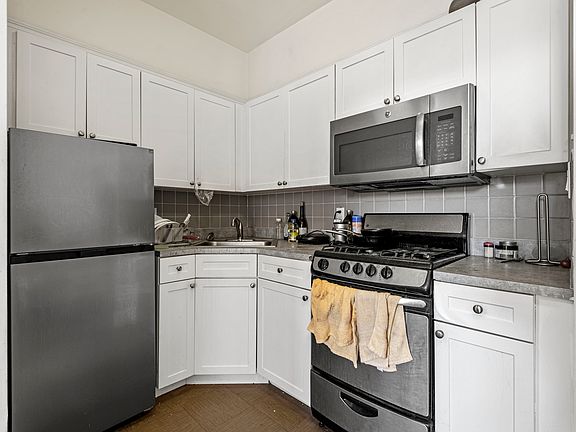 3rd image of 290 Harman St APT 3LF