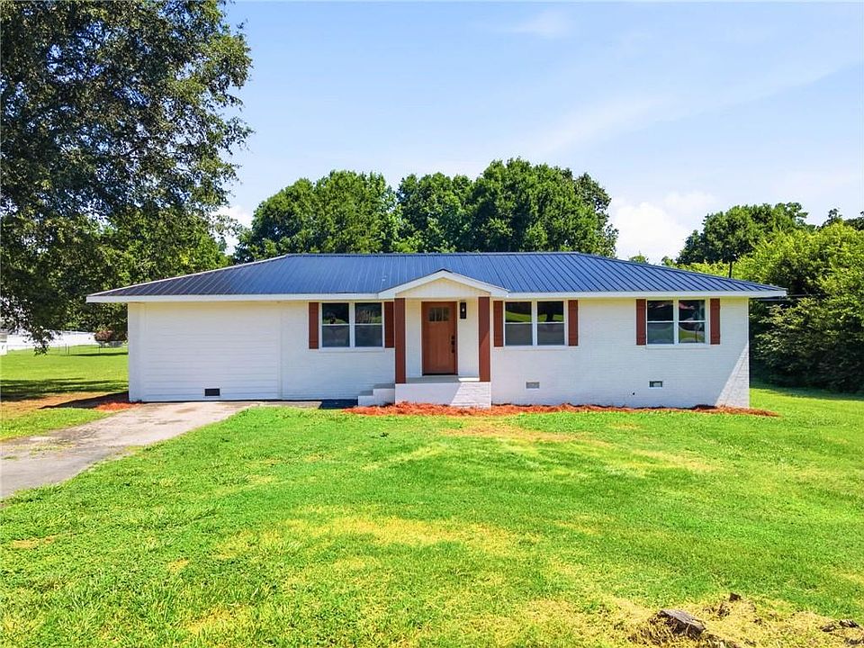 1st image of 514 Charmin Cir SE