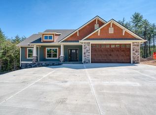 9106 Hebbertsburg Rd, Crab Orchard, TN 37723