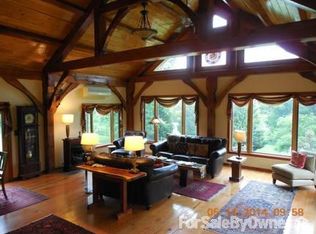 520 Deer Mountain Dr, Harpers Ferry, WV