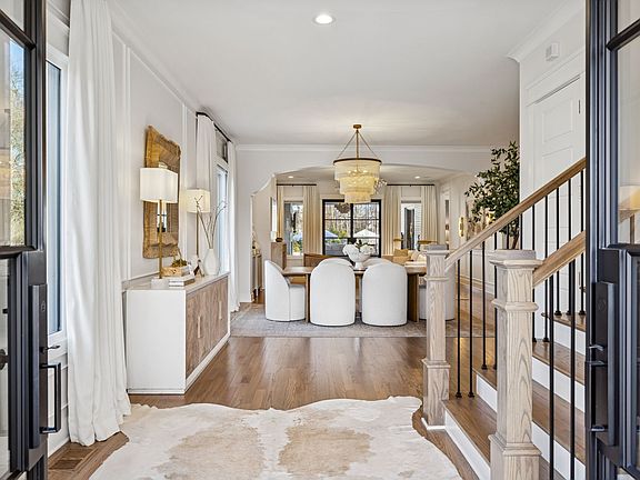 3rd image of 4406 Lealand Ln #A