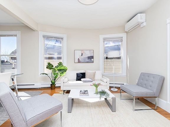 3rd image of 125 Princeton St #Penthouse
