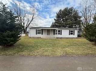 385 Grant St, Harveysburg, OH 45032