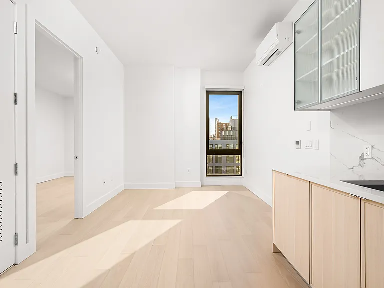 218 Front St #1717 — Photo 3