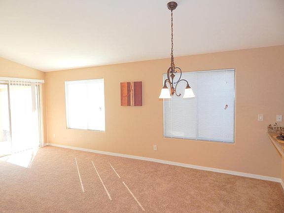 4th image of 2061 W Vineyard Plains Dr