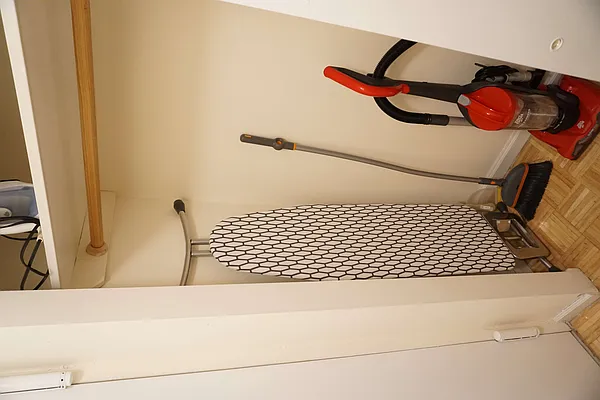 Rented by Manhattan Apartment Organization | media 9