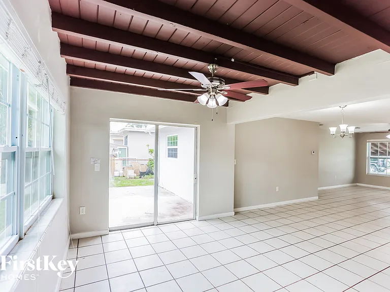 7231 McArthur Pkwy — Photo 6