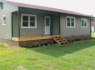 12900 W Cavalier Ln, Poseyville, IN 47633