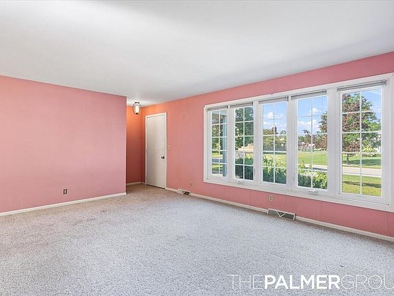 4th image of 271 Brook Lane Ave