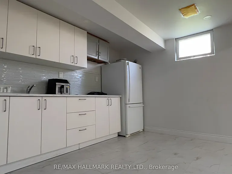 76 Shendale Dr #BASEMENT — Photo 1