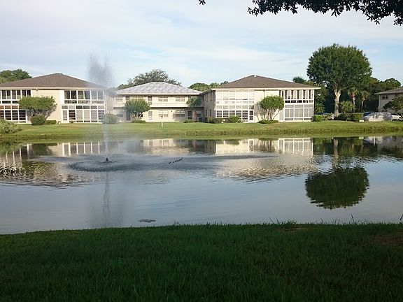 3rd image of 32 Lake Vista Trl APT 106