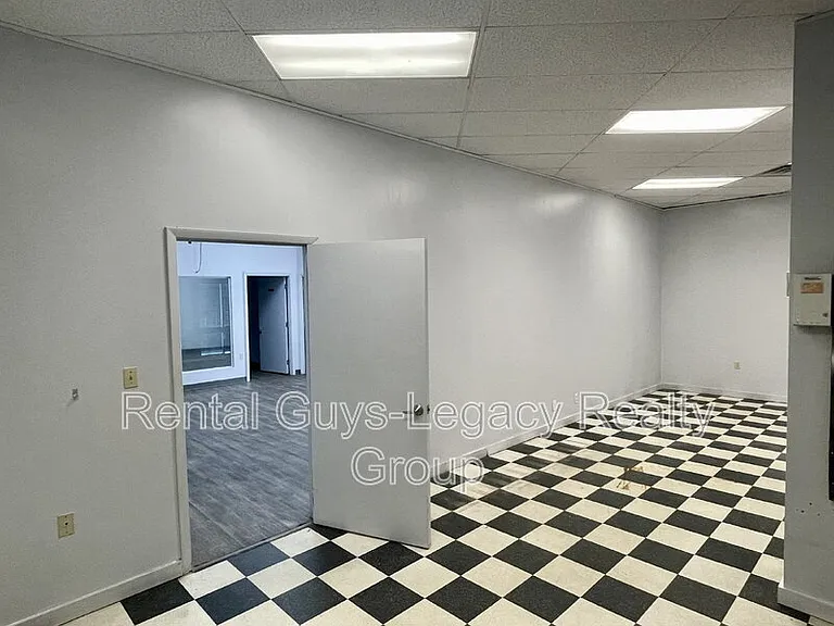 6365 Philips Hwy — Photo 14