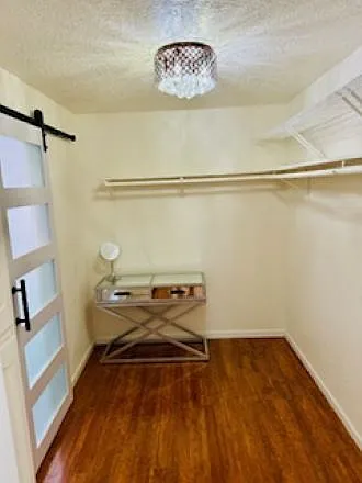 3 bed, 10890 sqft, $1,025 — Photo 2