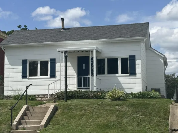 821 Adams St, Quincy, IL 62301
