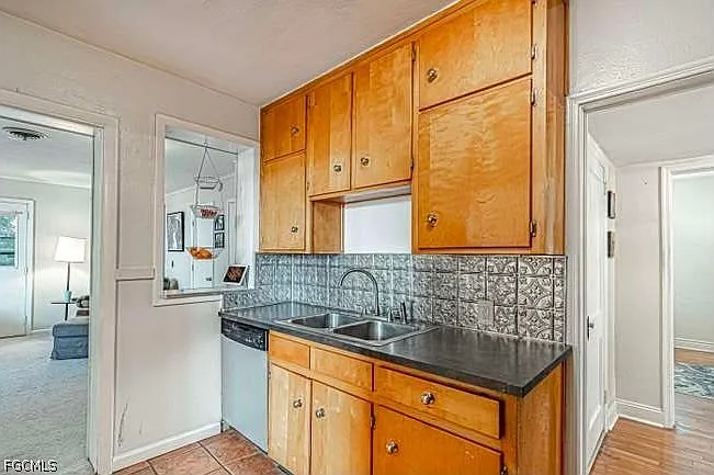 4819 Attleboro St — Photo 23