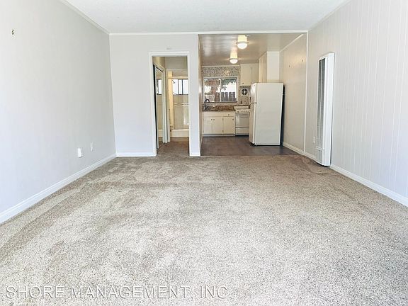 3rd image of 1260 Parker Pl APT 2