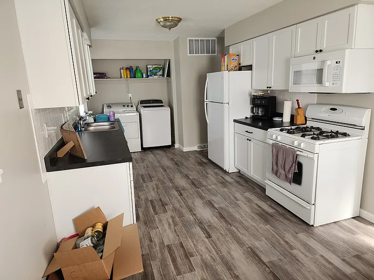23 Lantern Ct — Photo 2