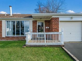 389 Deb Ln, Warminster, PA