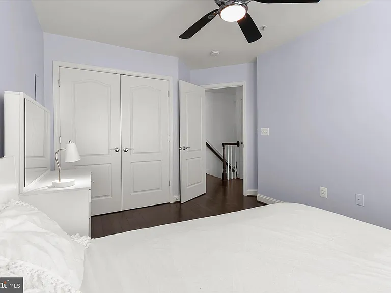 7207 Phelps Hill Ct — Photo 34