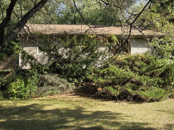 83 Kaper Ln, Valparaiso, IN 46383