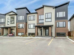 4313 W 48th Ave #1, Sylvan Lake, AB T4S1N5