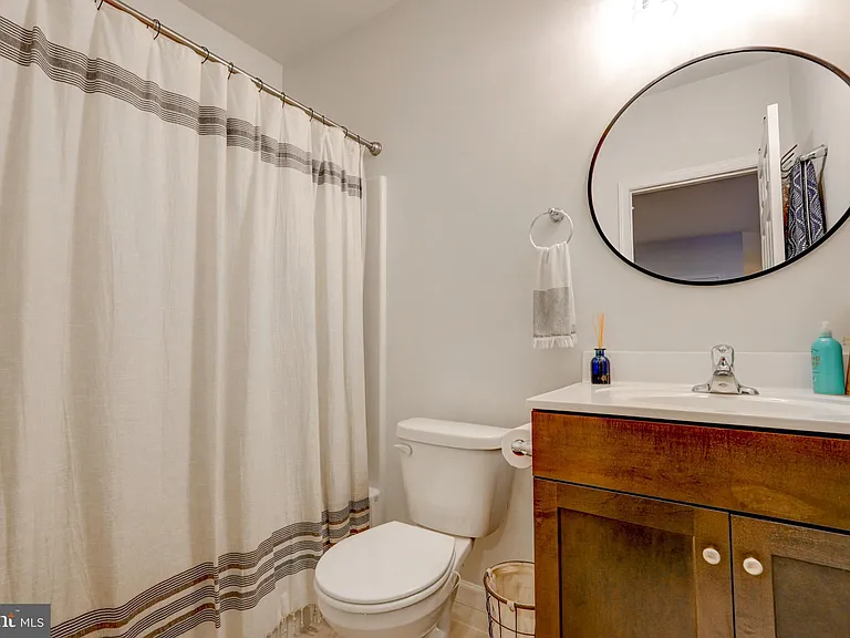 1309 Pedigree St — Photo 16
