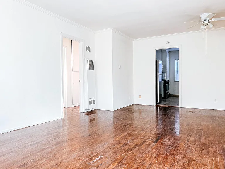 17905 Crenshaw Blvd #5 — Photo 2