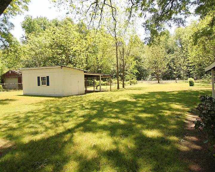 1004 Anderson Rd S — Photo 55