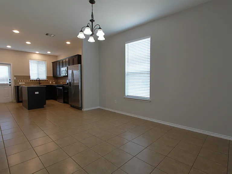 278 Stella Gold St — Photo 9