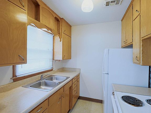 5th image of 4321 Holdrege St #1X1A