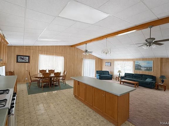5th image of 261 Sand Island Dr