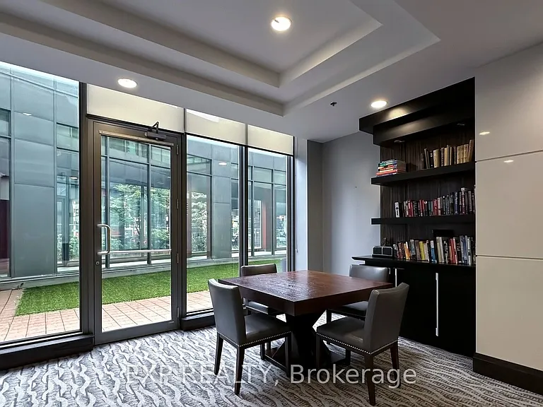 25 Lower Simcoe St #1106 — Photo 28