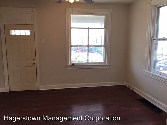 5th image of 419 S Burhans Blvd E