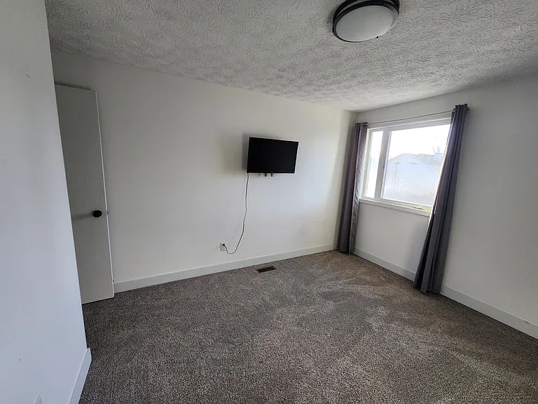 11931 Copper Mountain Dr — Photo 17